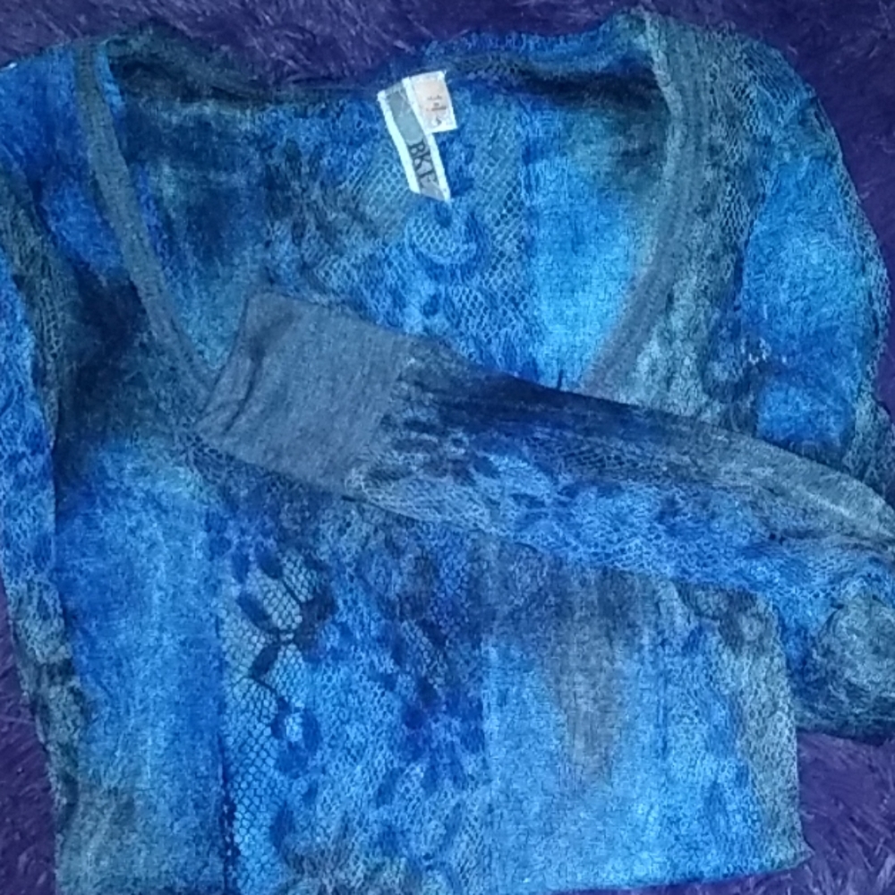 Lace long sleeve